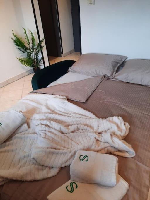Apartman Smaragd Fažana Exterior foto